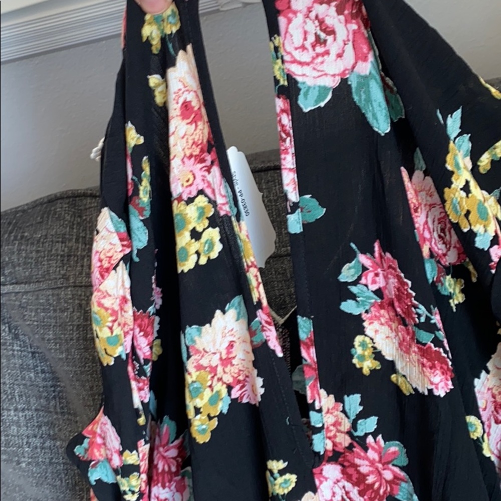 Papillon Lace Floral Print Romper - NWT - Picture 7 of 8